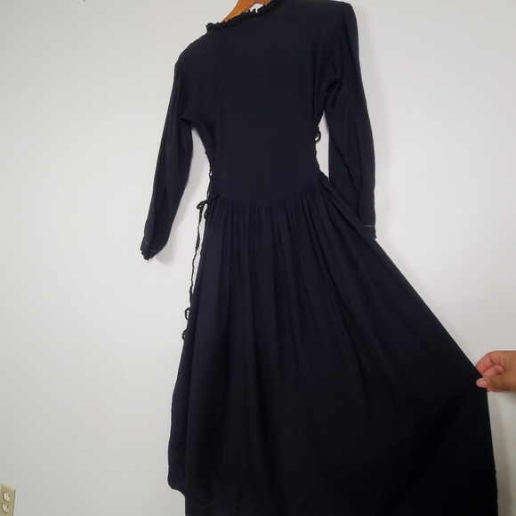 VINTAGE Embroidered Dark Cottagecore Midi Dress - Picture 8 of 9